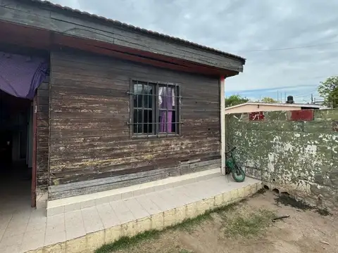 Casa 5 ambientes con 2 baños