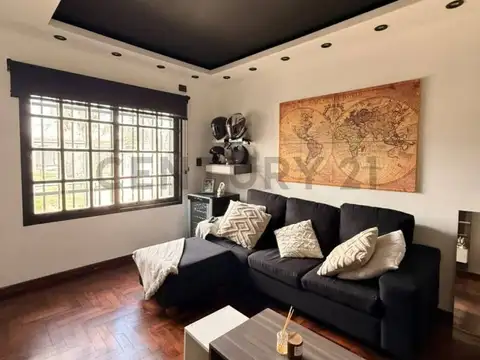 VENTA - PERMUTA CASA 3 AMB EN CIUDAD JARDIN CON COCHERA