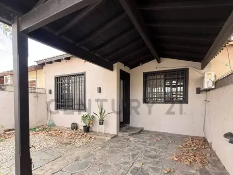 Casa en Venta en Ciudad Jardín del Palomar, USD 174.999