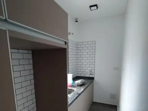 HERMOSO DUPLEX 4 AMBIENTES A FINALIZAR - Gran ubicacion a metros del tren -