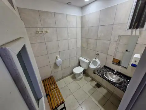 Local en Venta en Cinco Esquinas, USD 310.000