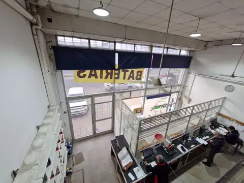 VENTA LOCAL/GALPÓN 360 M2 SOBRE AVELLANEDA