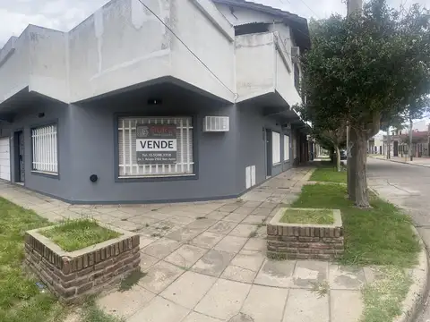 CASA TIPO PH 3 AMB. C/COCHERA P/2 AUTOS - RAMOS MEJIA