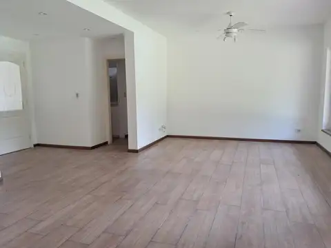 Casa en Alquiler en Los Sauces, USD 1.600
