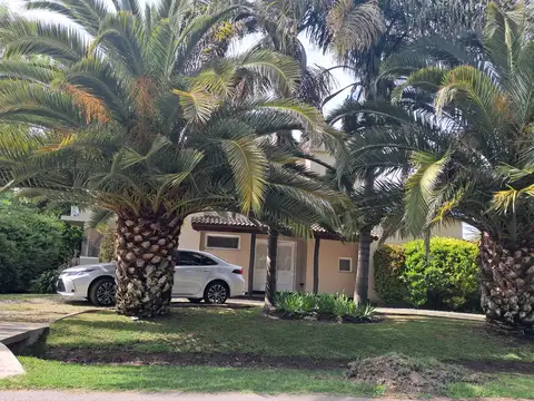 Casa en Alquiler de 3 dormitorios