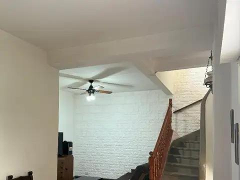 Depto Tipo Casa en Venta en Villa del Parque, USD 174.900