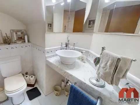 Casa 5 ambientes con 3 baños
