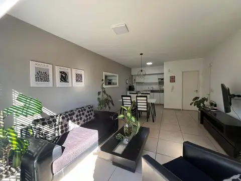 Triplex tres ambientes con cochera en Venta - Quilmes Centro