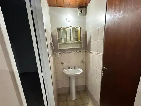 Departamento en Alquiler en Rafael Calzada, $ 350.000