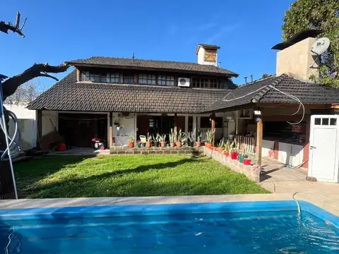 Casa 6 ambientes con 3 baños