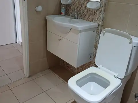 REGIO MONOAMBIENTE EN ALQUILER AL FRENTE CON BALCÓN EN PLENO SAAVEDRA