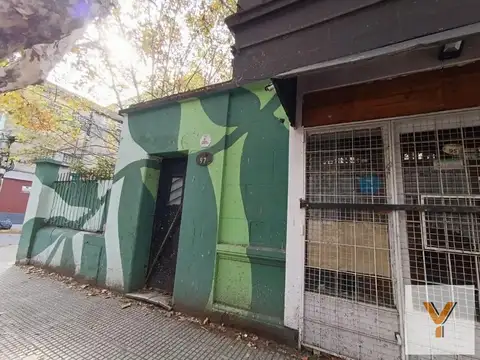Casa 7 ambientes con 1 baño