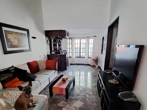 Casa en Venta en Flores, USD 449.000