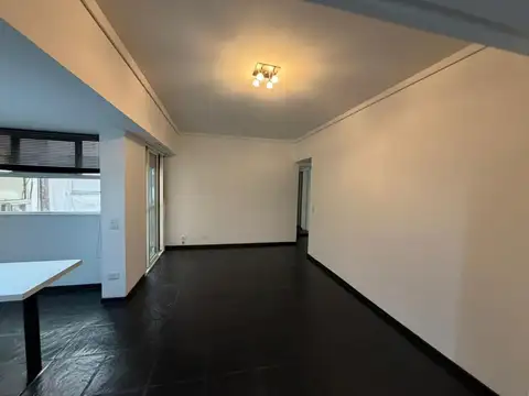 Andonaegui 2100, Piso 5