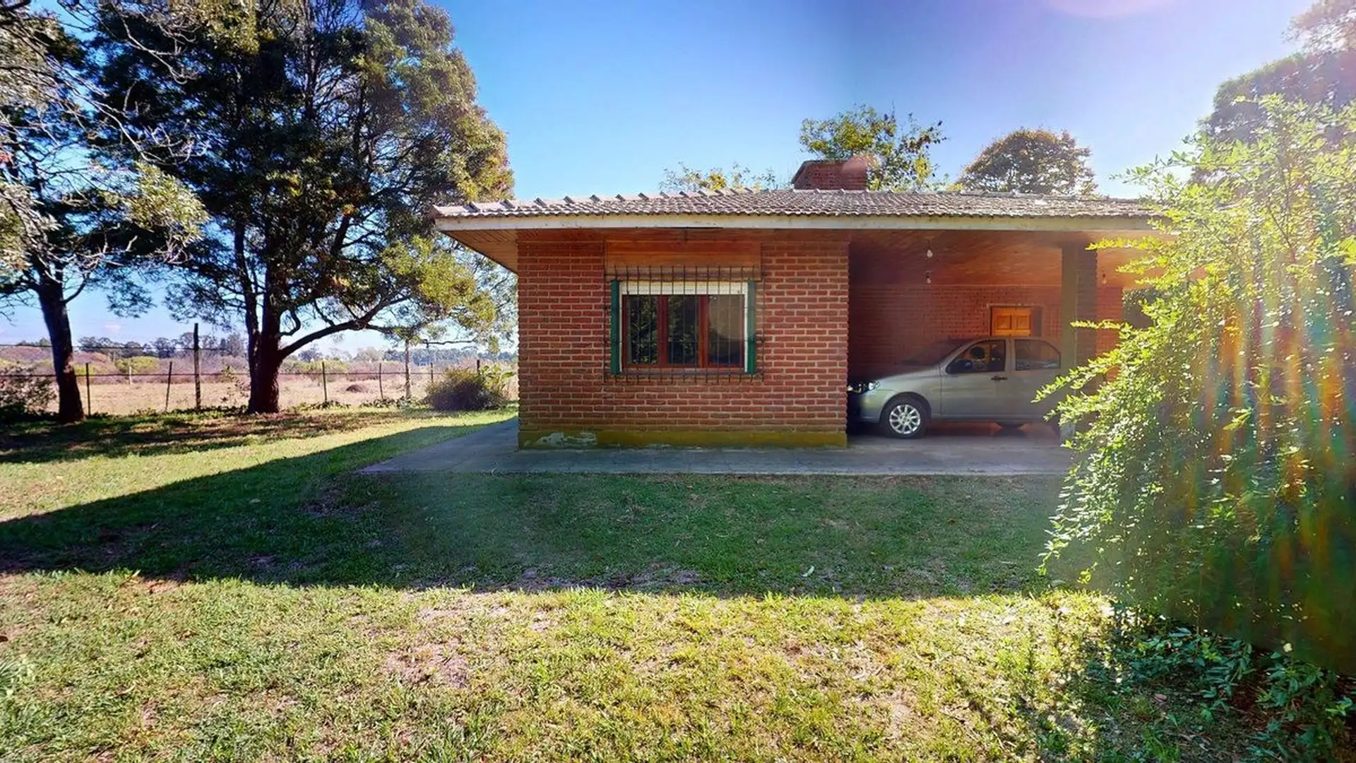 VENTA CASA EN PARQUE PEÑA TRES AMBIENTES
