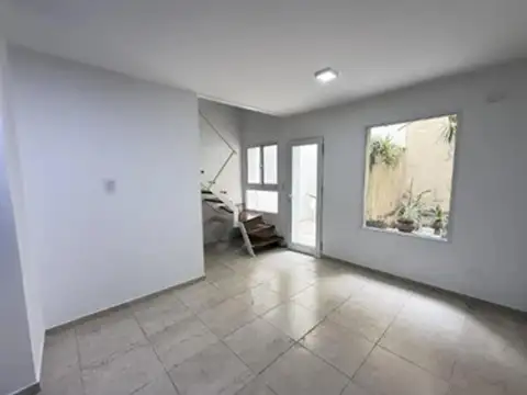 SAN LUIS 2200 DUPLEX 1 DORMITORIO CON PATIO APTO PROFESIONAL