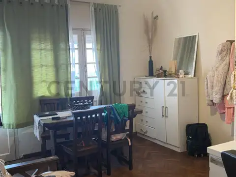 Imponente Propiedad en el Centro de Rio Cuarto 300 m² Cubiertos Espacio Comercia