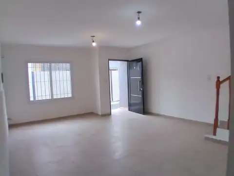 Depto Tipo Casa en Alquiler en Tigre Residencial, $ 1.350.000