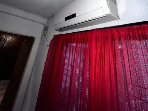 DEPTO T-CASA POR PASILLO MATANZA 1300 VILLA DOMINICO