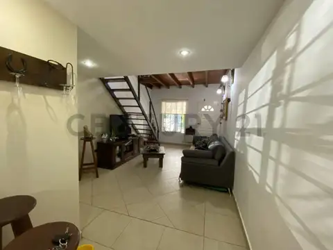 VENTA CASA DUPLEX 3 AMBIENTES COCHERA ITUZAINGO NORTE APTO CREDITO