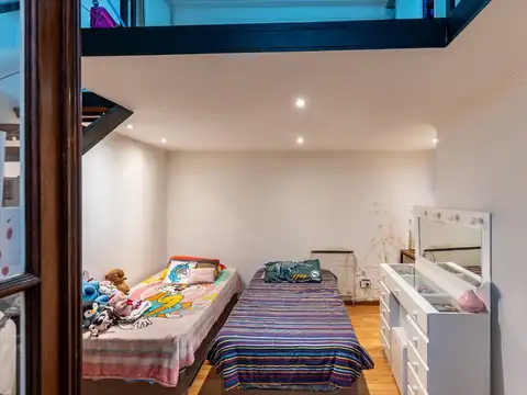 Depto Tipo Casa en Venta de 4 dormitorios