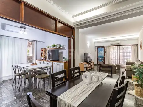 Depto Tipo Casa en Venta con 1 cocheras