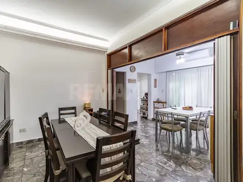 Depto Tipo Casa 6 ambientes con 2 baños