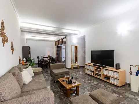 Depto Tipo Casa en Venta de 6 ambientes