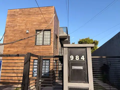Depto Tipo Casa en Alquiler de 1 dormitorio