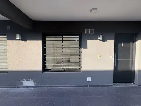Depto Tipo Casa 2 ambientes con 1 baño