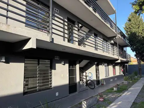 Depto Tipo Casa en Alquiler en Morón, $ 500.000