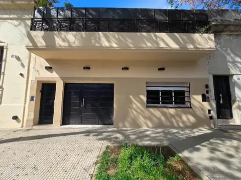 Depto Tipo Casa en Alquiler de 4 ambientes