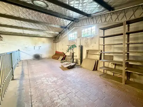 EXCELENTE GALPÓN 10 X 26