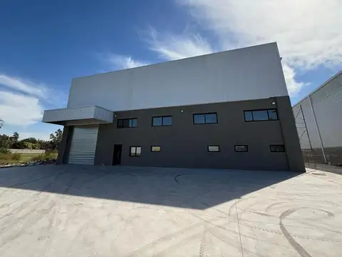 Deposito en Alquiler Parque Industrial Moreno