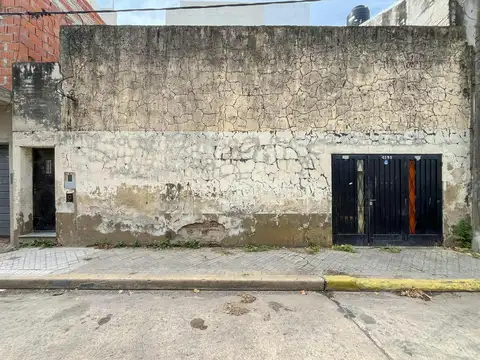 CASA A RECICLAR FERNANDO EL CATOLICO 4100 BARRIO ECHESORTU