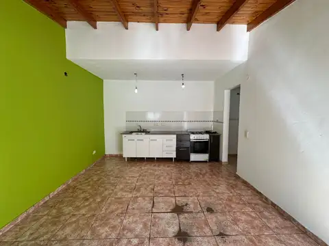 Departamento en Alquiler en Bernal Oeste, $ 500.000