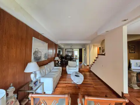 Casa 5 ambientes con 5 baños