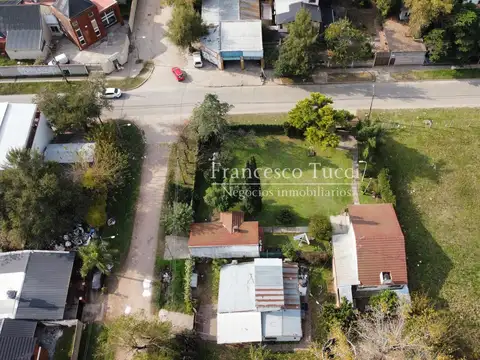 Casa en Venta con 4 cocheras