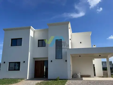 Casa en Alquiler de 4 dormitorios