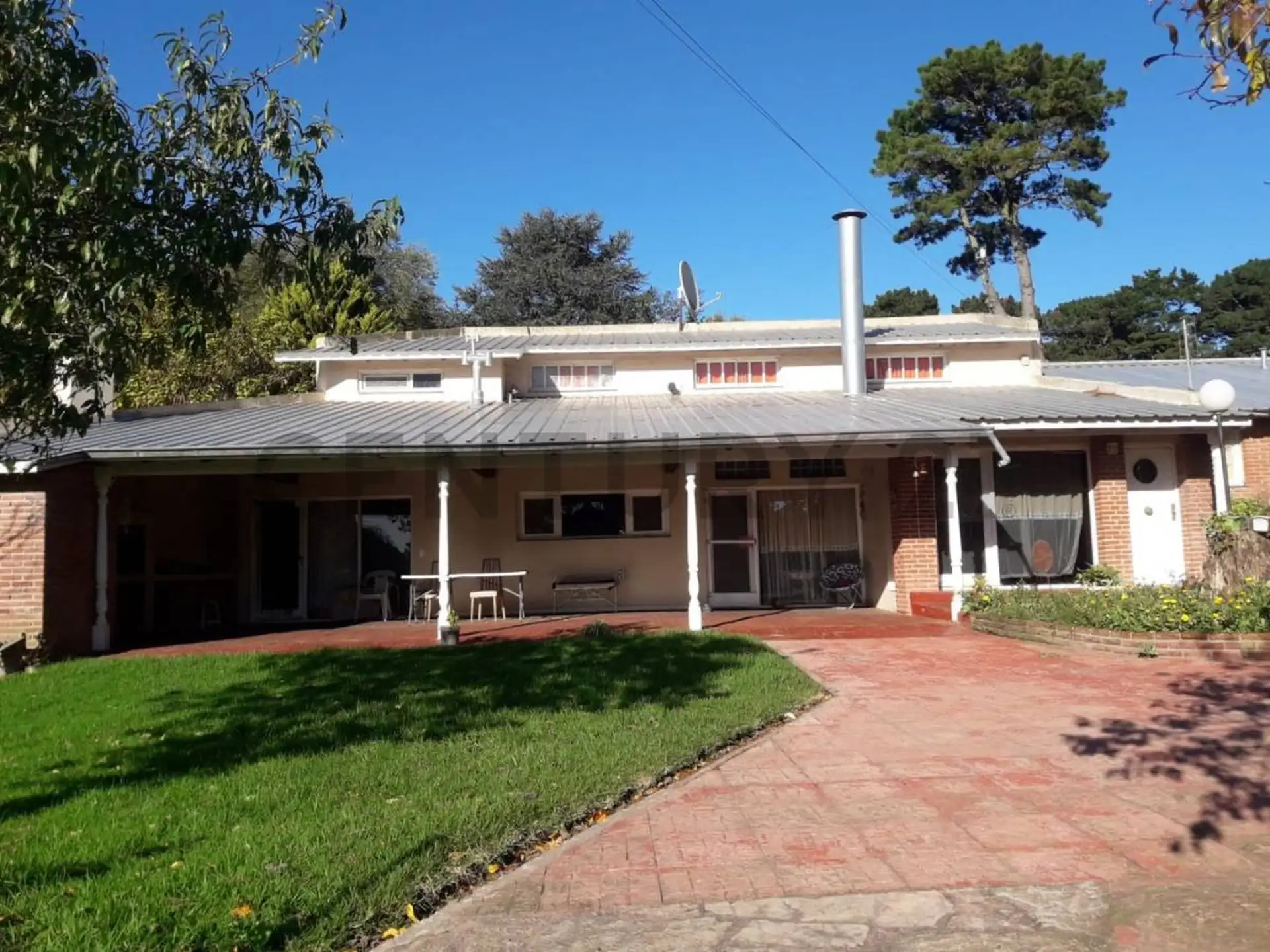 VENDO CASA DE 5 AMBIENTES EN SIERRA DE LOS PADRES