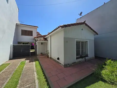 Casa en Venta con 4 cocheras