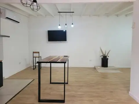 Av. Federico Leloir 100