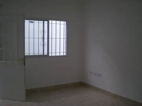 Depto Tipo Casa en Alquiler en Ciudad Madero, $ 400.000