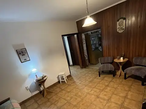 Int. Juan Irigoin 1800