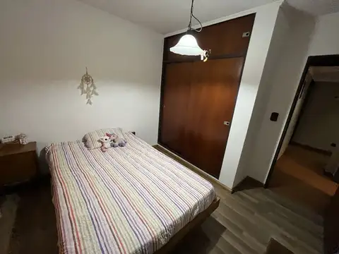 Casa 5 ambientes con 1 baño