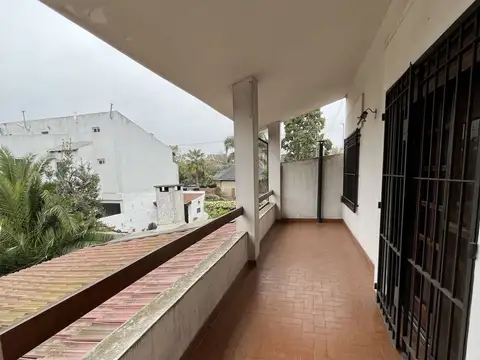 Casa - Venta - Argentina, San Miguel - Int. Juan Irigoin 1889