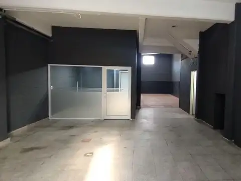 Excelente local en alquiler sobre ex Ruta 8, Umberto Illia, Tortuguitas.