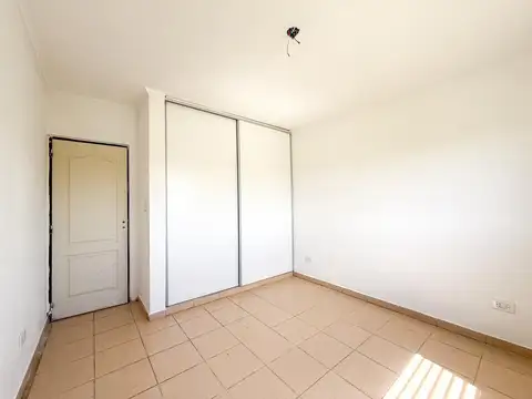 Casa en venta 2 dormitorios con pileta Roldán