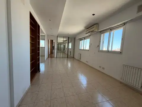 Departamento en Alquiler con 2 cocheras