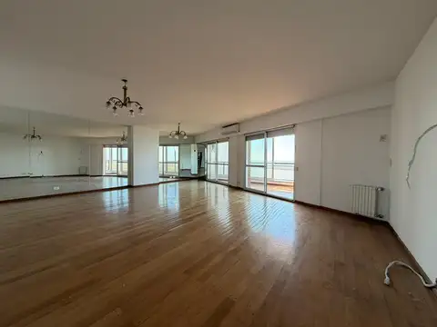 Departamento en Alquiler de 5 ambientes